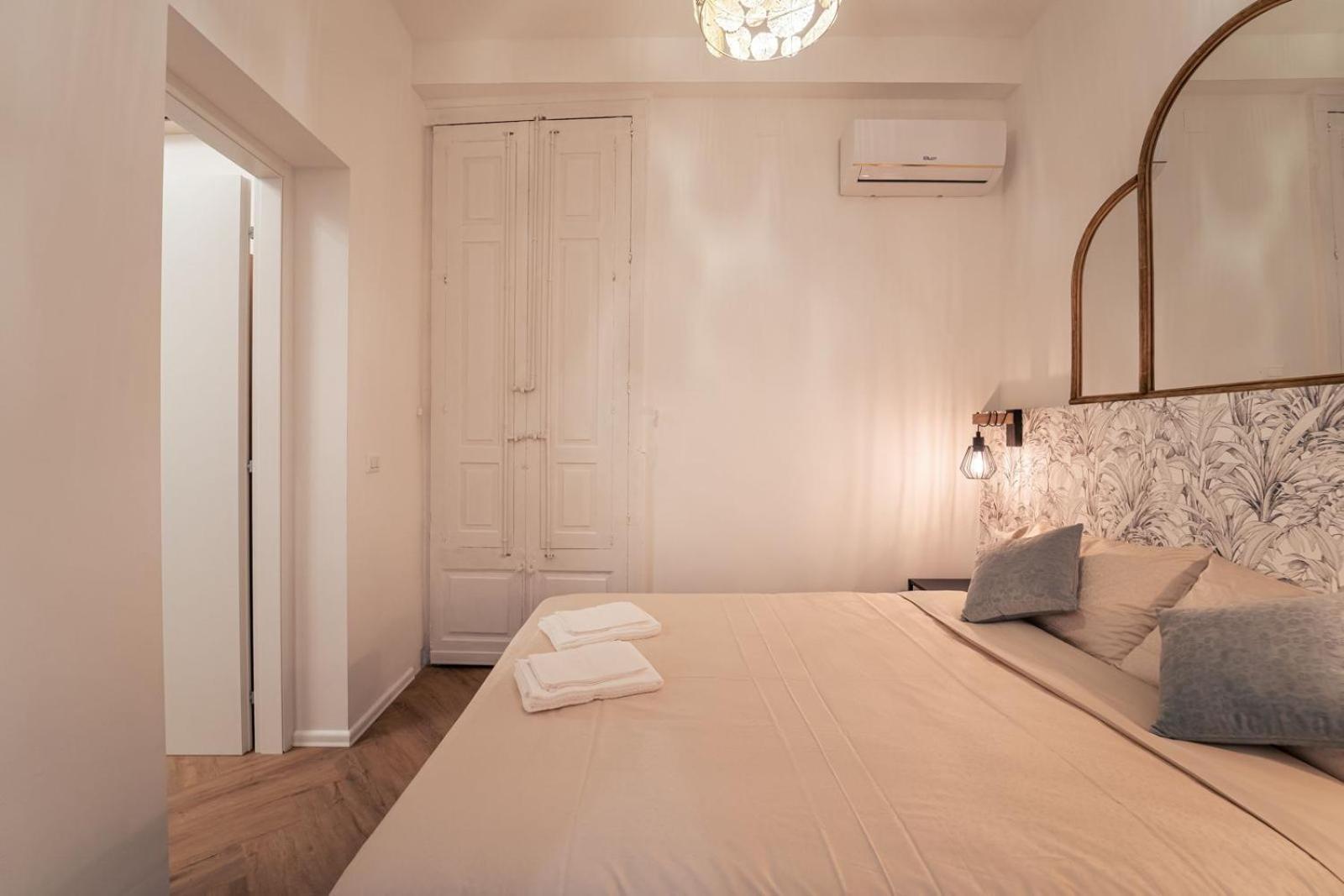 Elegant Design Apartment In Historical City Center Katania Zewnętrze zdjęcie